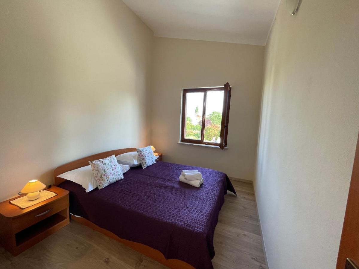 פורץ Apartmani Martina מראה חיצוני תמונה