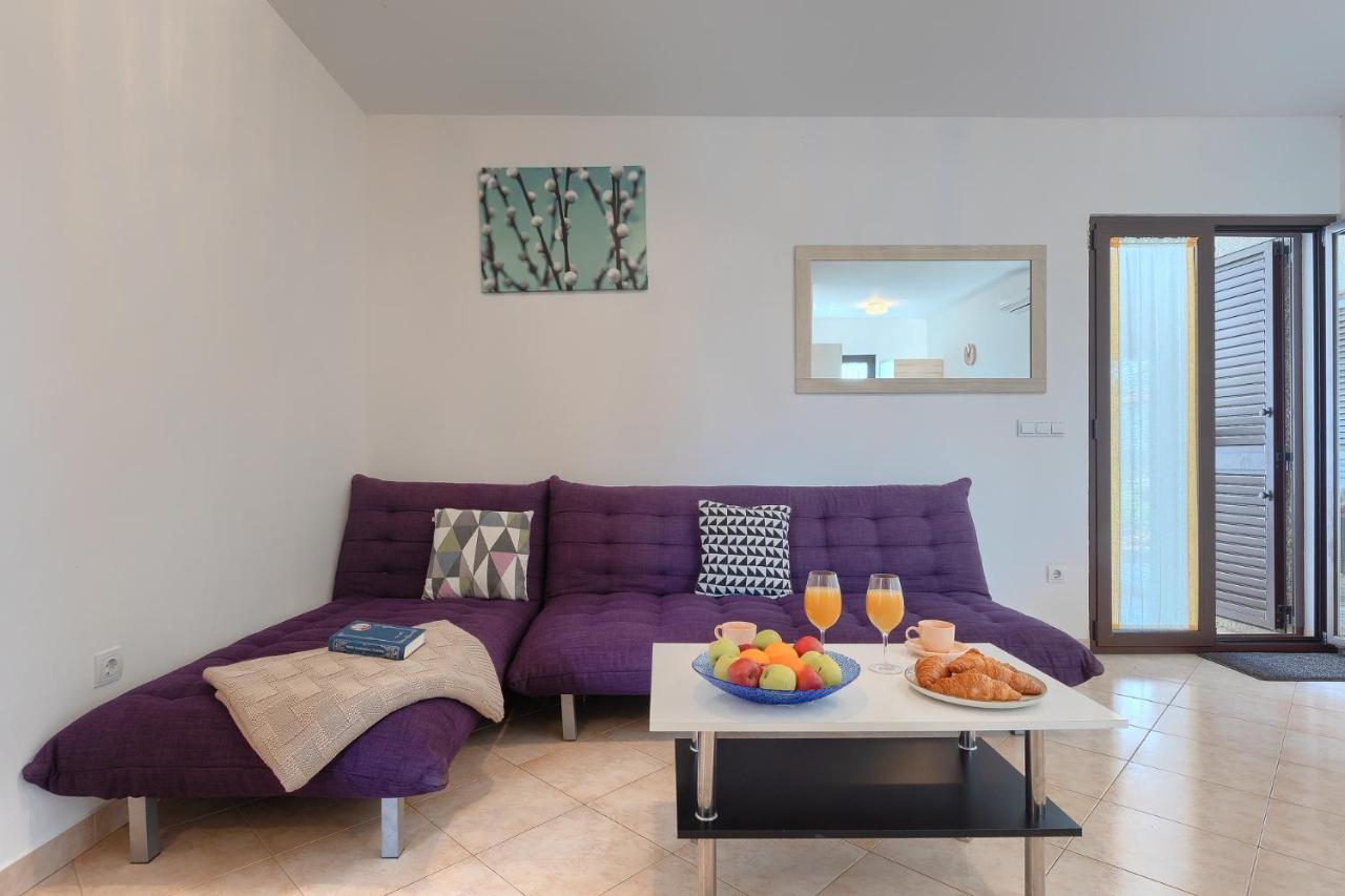 פורץ Apartmani Martina מראה חיצוני תמונה