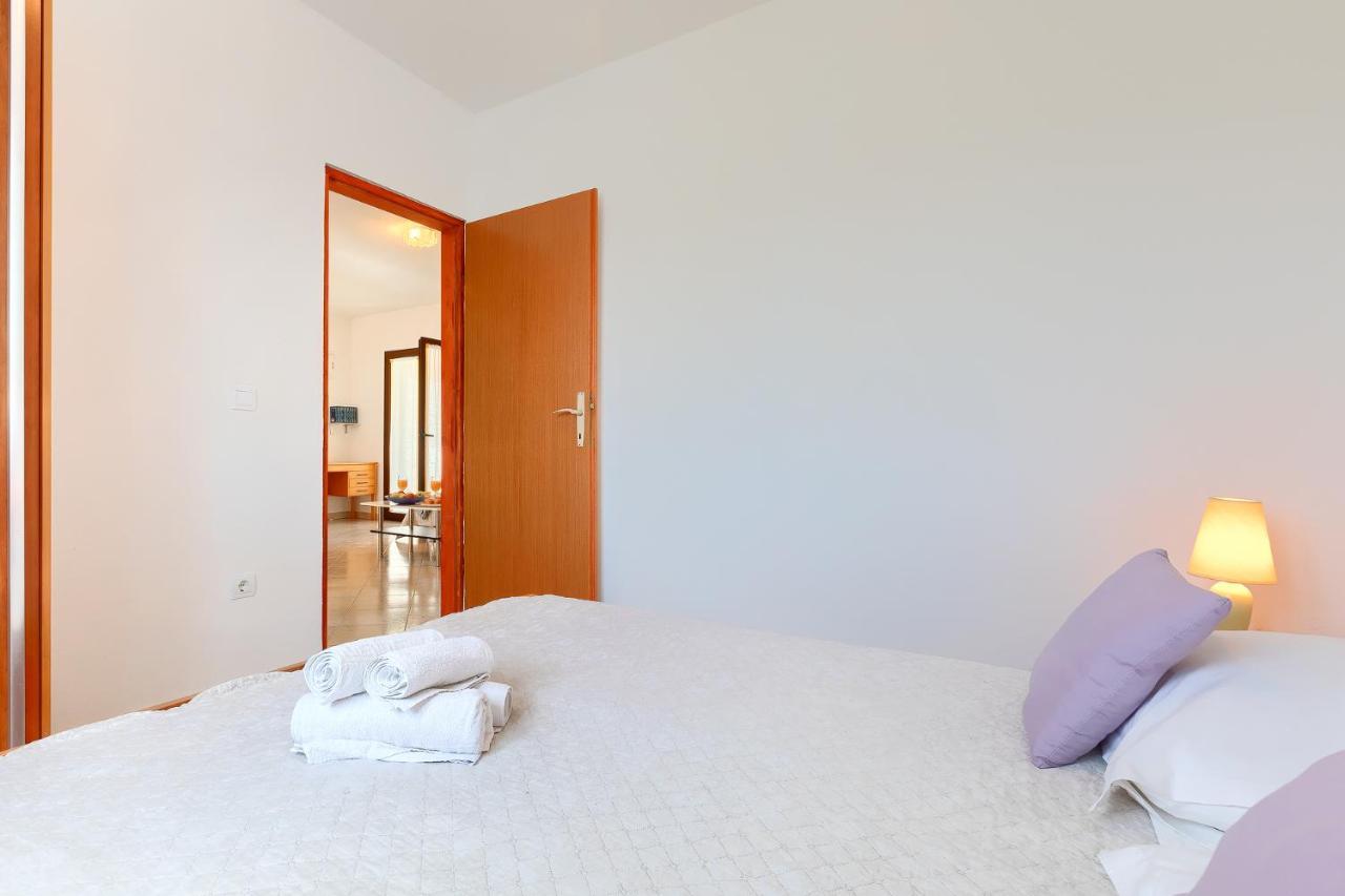 פורץ Apartmani Martina מראה חיצוני תמונה