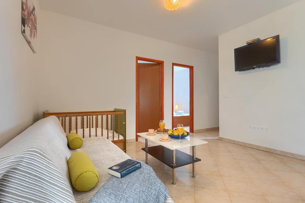 פורץ Apartmani Martina מראה חיצוני תמונה